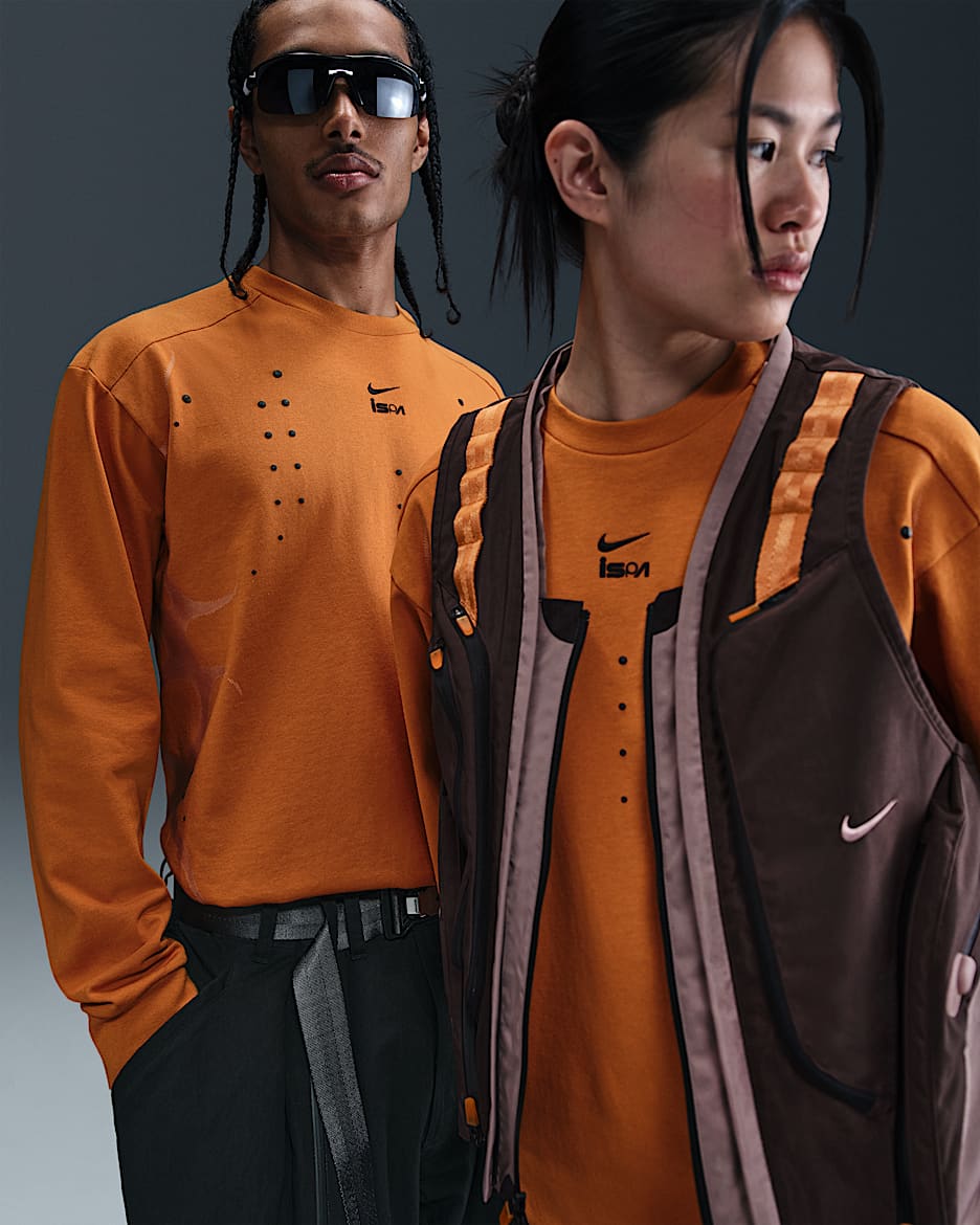 Nike ISPA Long-Sleeved T-Shirt. Nike JP